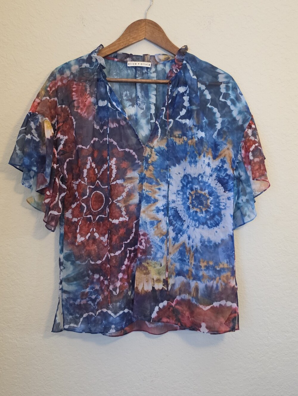 Alice + Olivia Julius Tie Dye Ruffle Sleeve Tunic Top Womens‎ Sz Small Red Blue